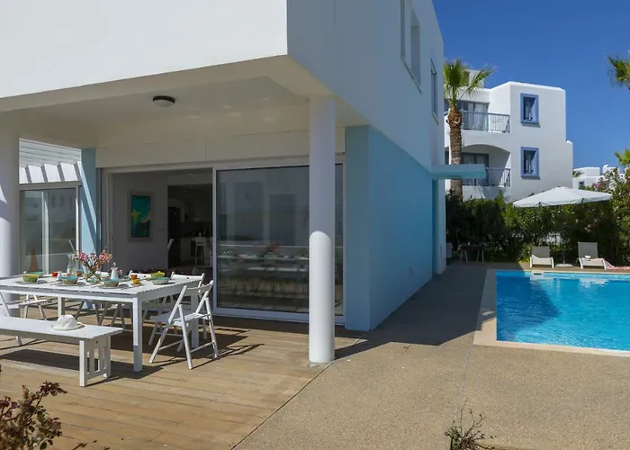 Oceania Villa *
