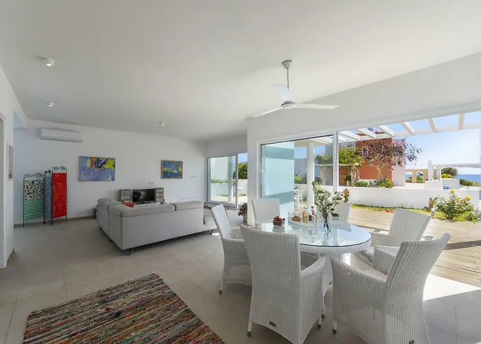 Oceania Villa *